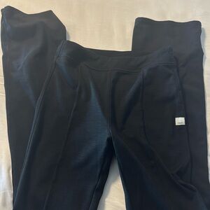 Vuori lux rib split bootcut size small
